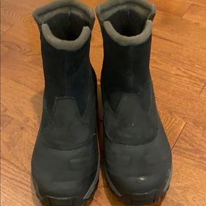 North face snow boots size 10